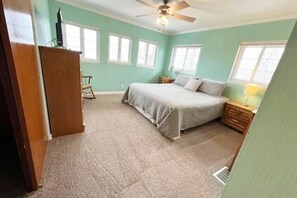 6 soverom, skrivebord, strykejern/-brett og wi-fi