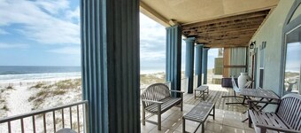 Luxury Beach Front Home~Blue Atlantis~Hi-Speed Gaming Wifi~Bluetooth Sound System