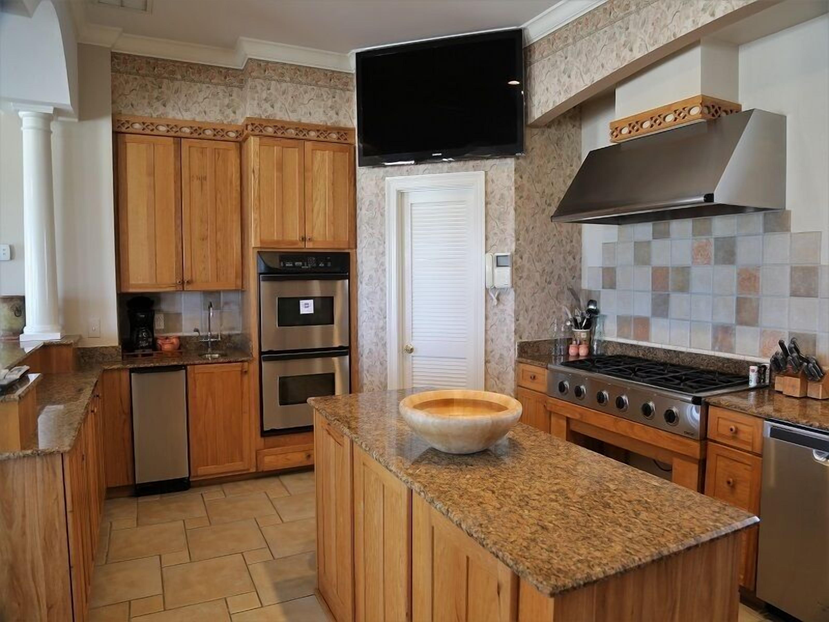 Oct Sale! Beach Front Luxury Home~ Blue Atlantis~Hi-Speed Gaming Wifi~ Bluetooth Sound System ~ C