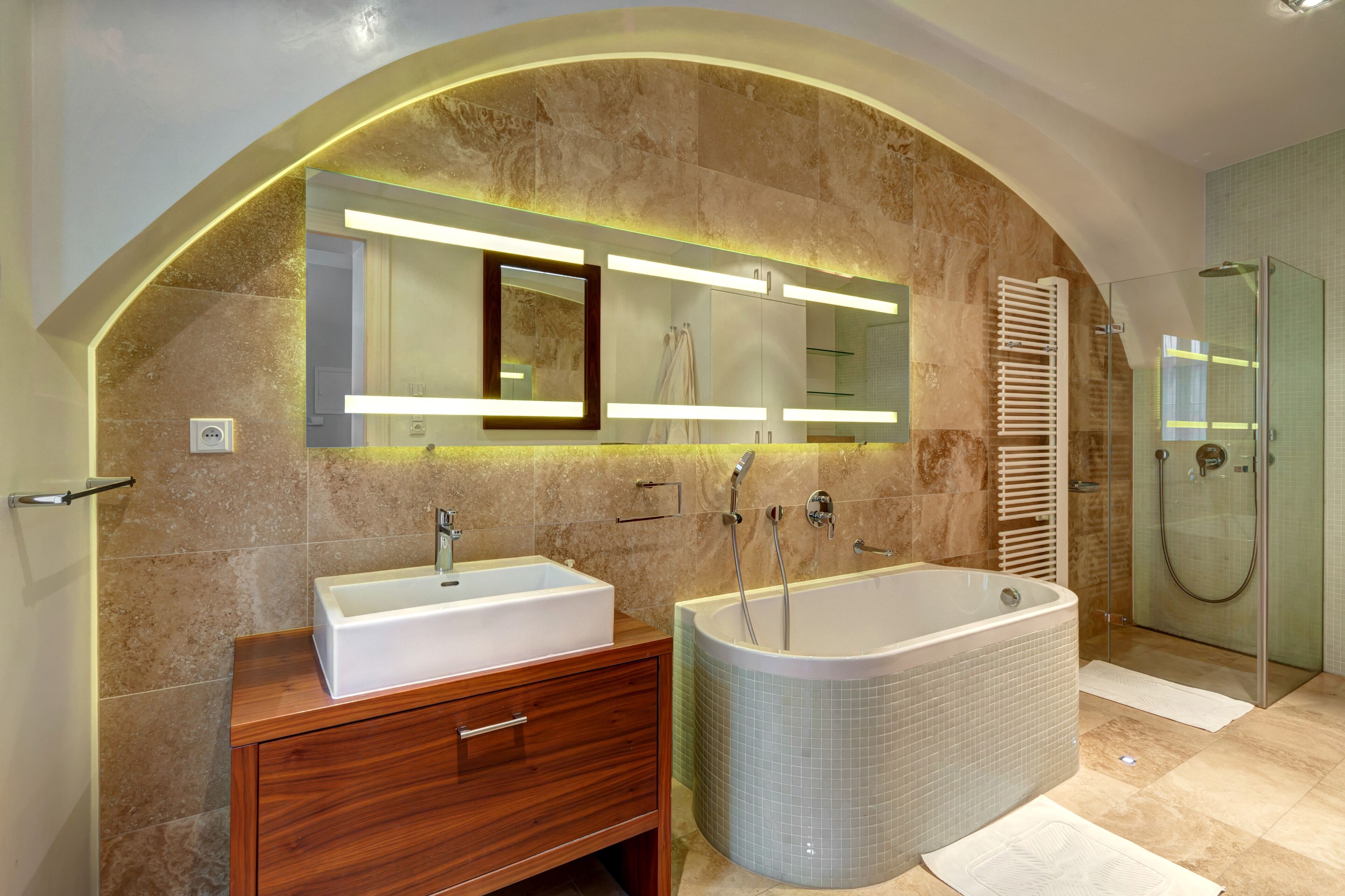 Combined shower/tub, hair dryer, towels, soap