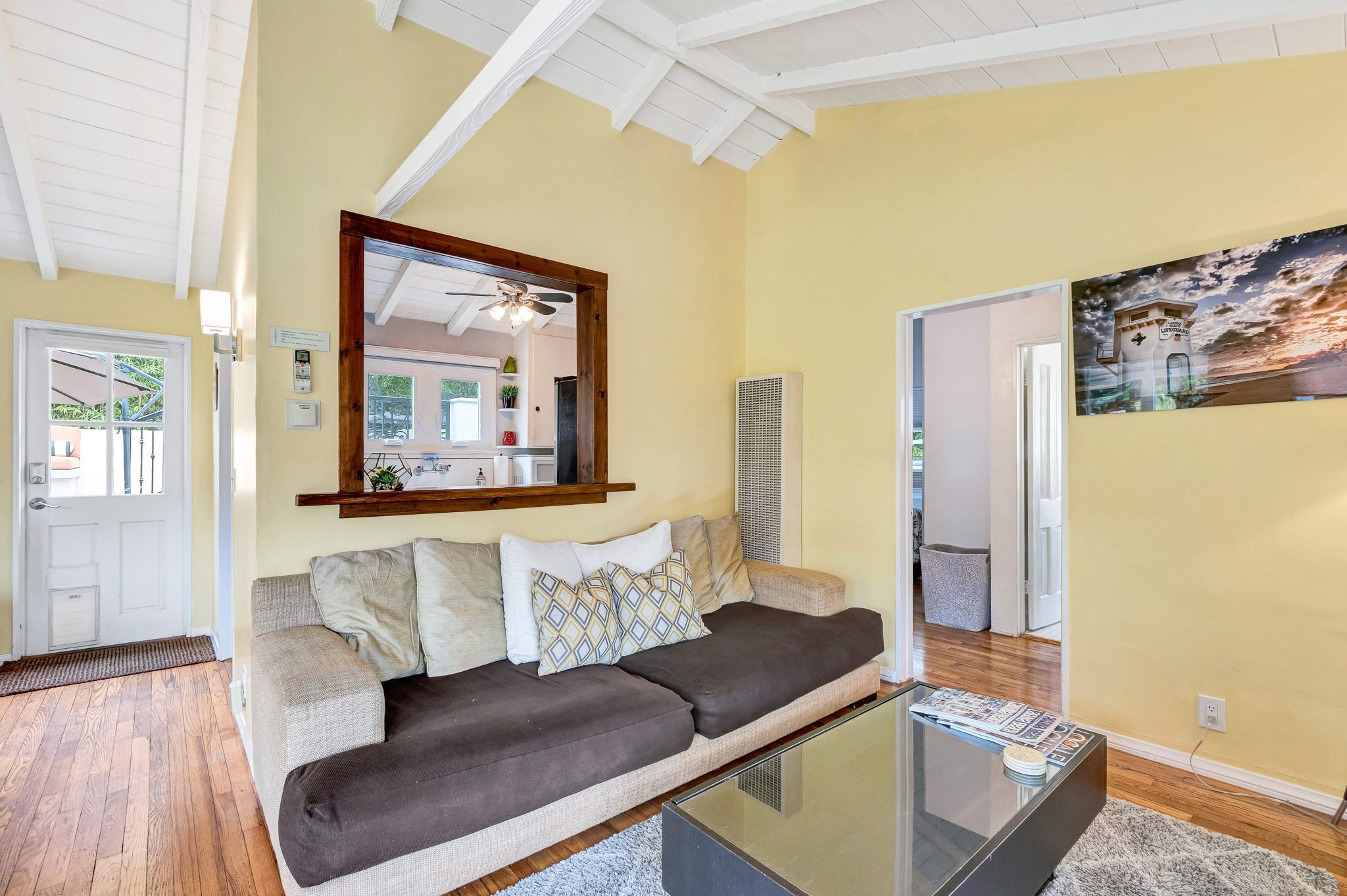 In the heart of Laguna Beach! Walk Everywhere!! Location! 5 star rental 