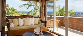 ¡El lujoso templo de Bali tiene vistas al océano de 160 grados!