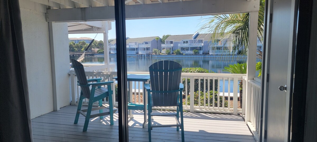 Photo 15 of FLIP-FLOPPIN FUN IN THE SUN...with 2 complimentary beach chairs & umbrella!!!