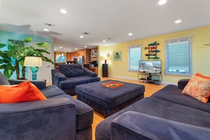 Interior - Sunbeam-Soundview Private Home. 2 Min Walk to the Beach (Navarre)