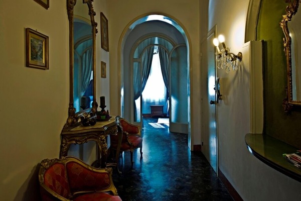 Class, atmosphere, convenience, superior quality and comfort - This is L'ARENA.