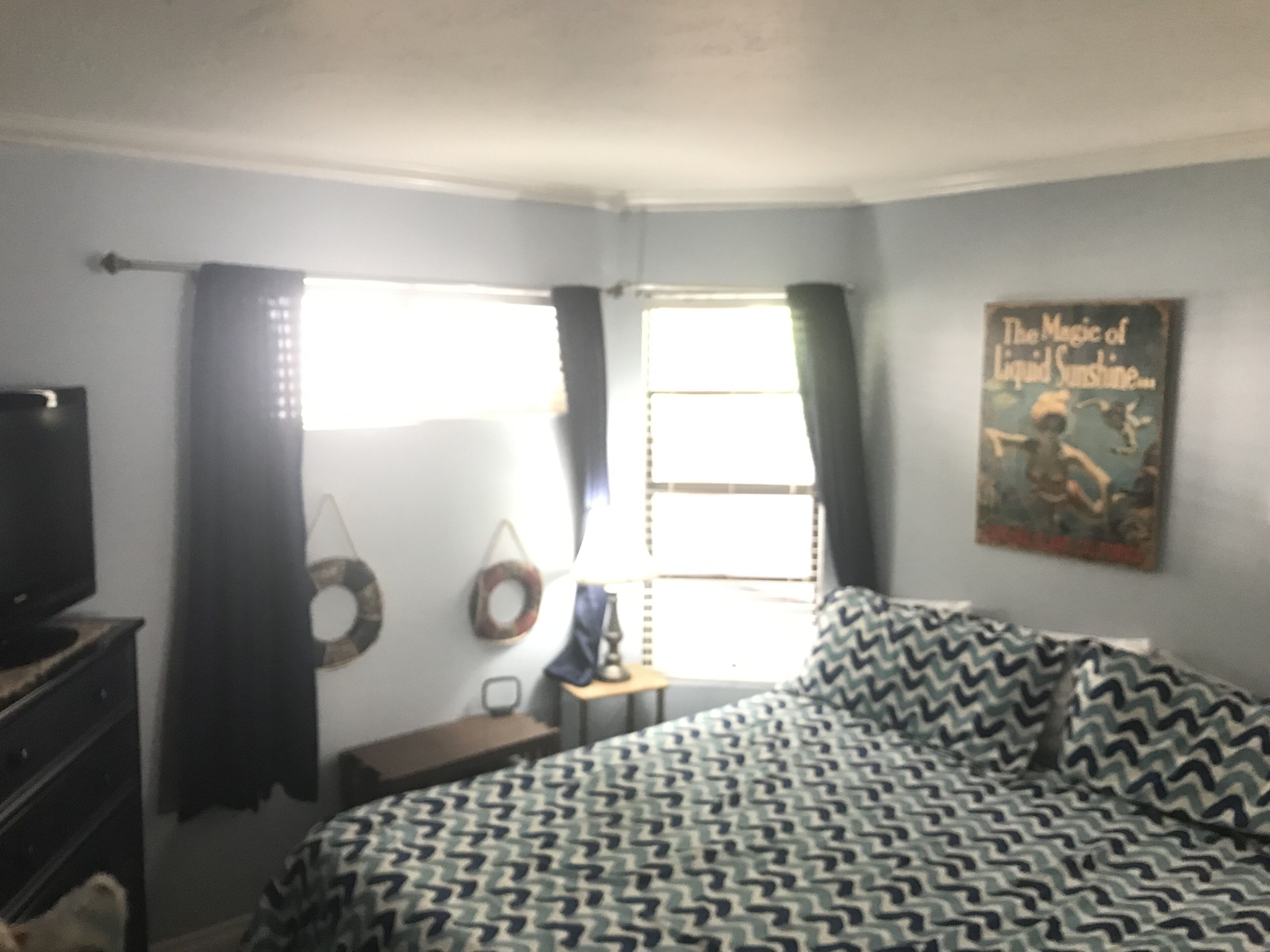 Views -Flat Walking Distance to Everything - 