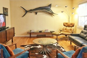 Smart TV, DVD player, books