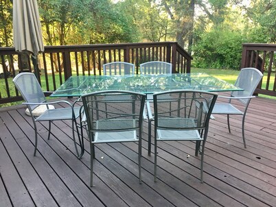 Vintage Comfort in Downtown Murphys with Hot Tub! Easy Walk to Main Street