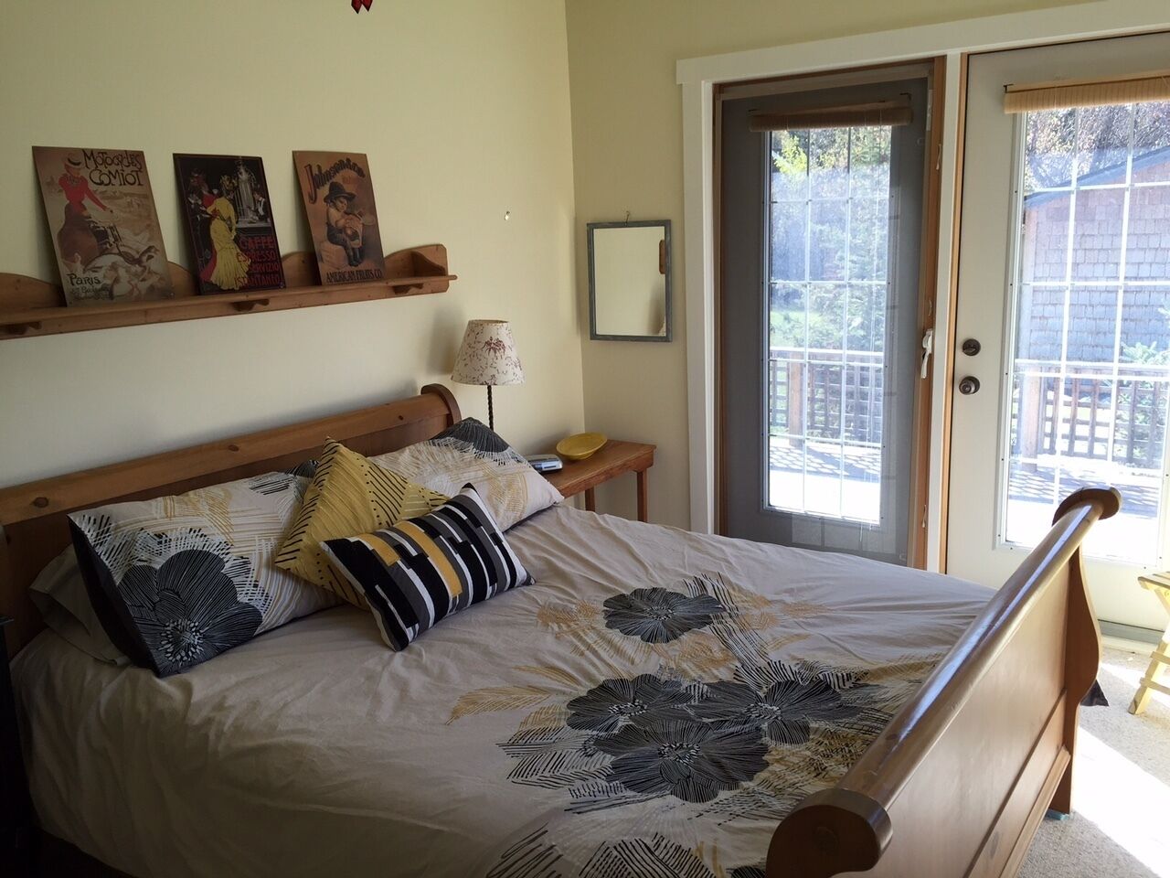 Bright Cozy Sinclair Cottage In Beautiful Windermere Bc