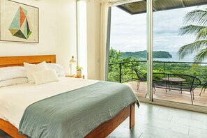 2 habitaciones, caja de seguridad en la habitación y escritorio 