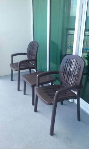 Property grounds - Myrtle Beach Oceanfront Condo. Spend Xmas week at the beach for 79 a night, (Myrtle Beach)