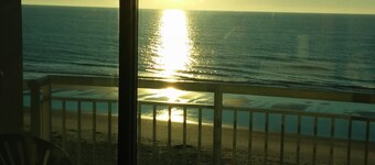 Myrtle Beach Oceanfront Condo. Spring Break
open nights from 99 a night,