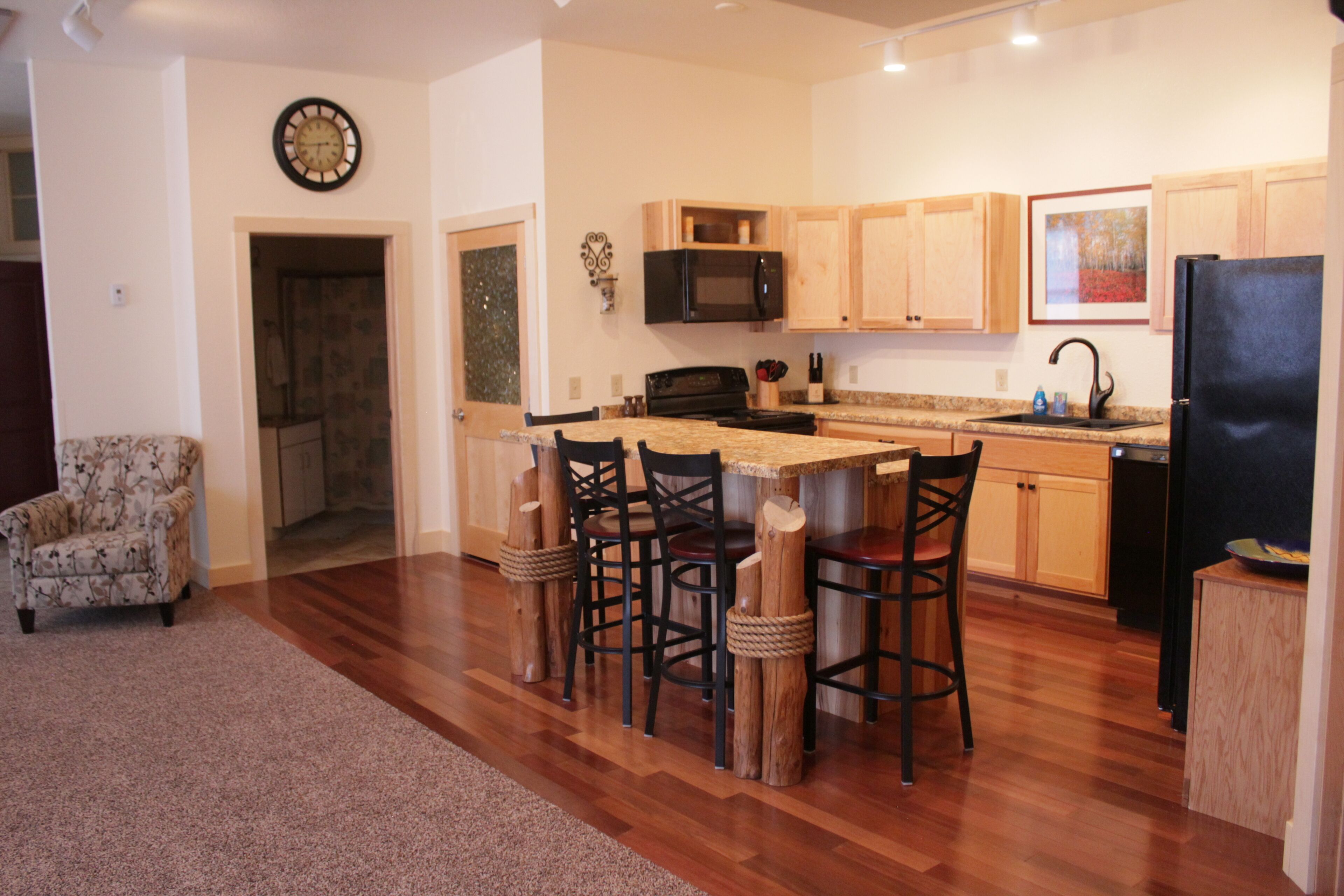 North Shore Lighthouse Suites ~ Fitzgerald Suite ~ With New Sauna