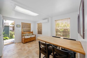 Dining - Family Friendly 3BR Getaway! Central, Convenient, & Charming. (San Diego)