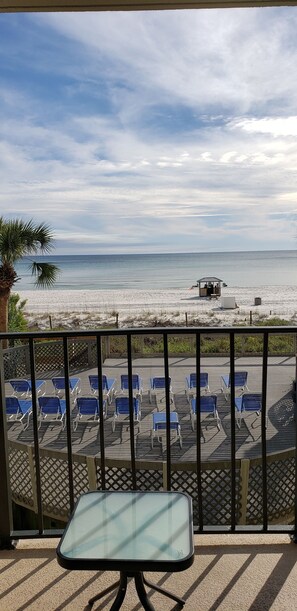 Property grounds - Beautiful white sandy beach with Oceanview from the balcony Edgewater Tower III (Panama City Beach)