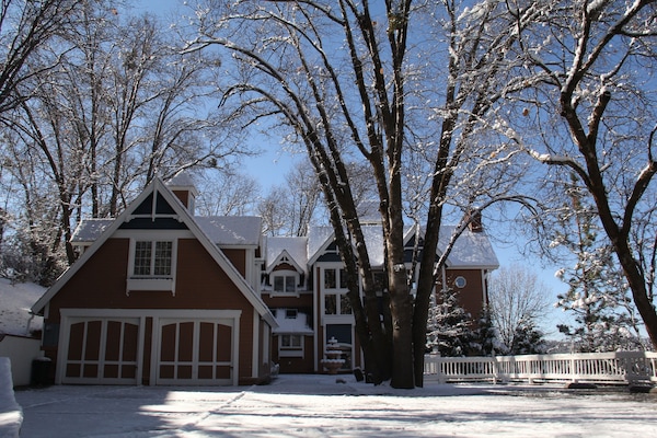Beautiful Chateau in Lake Arrowhead