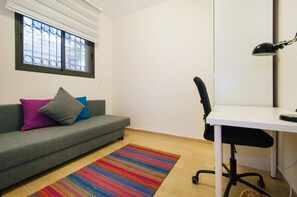 Living area - three bedroom home with a view (Jerusalem)