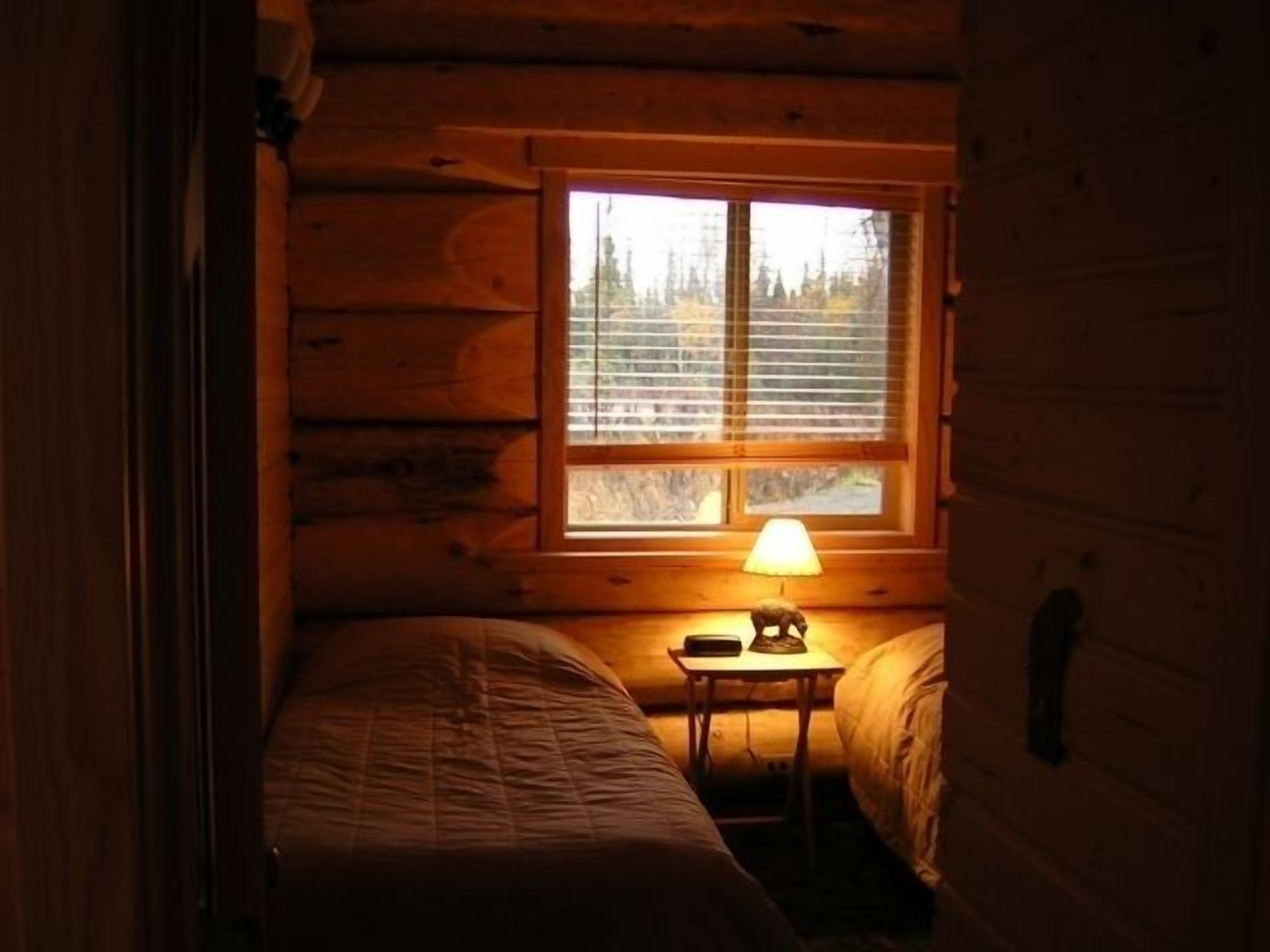 LAKE FRONT LOG CABIN! CLOSE TO KENAI RIVER!  
