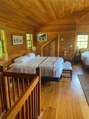 3 bedrooms, iron/ironing board, free WiFi, bed sheets