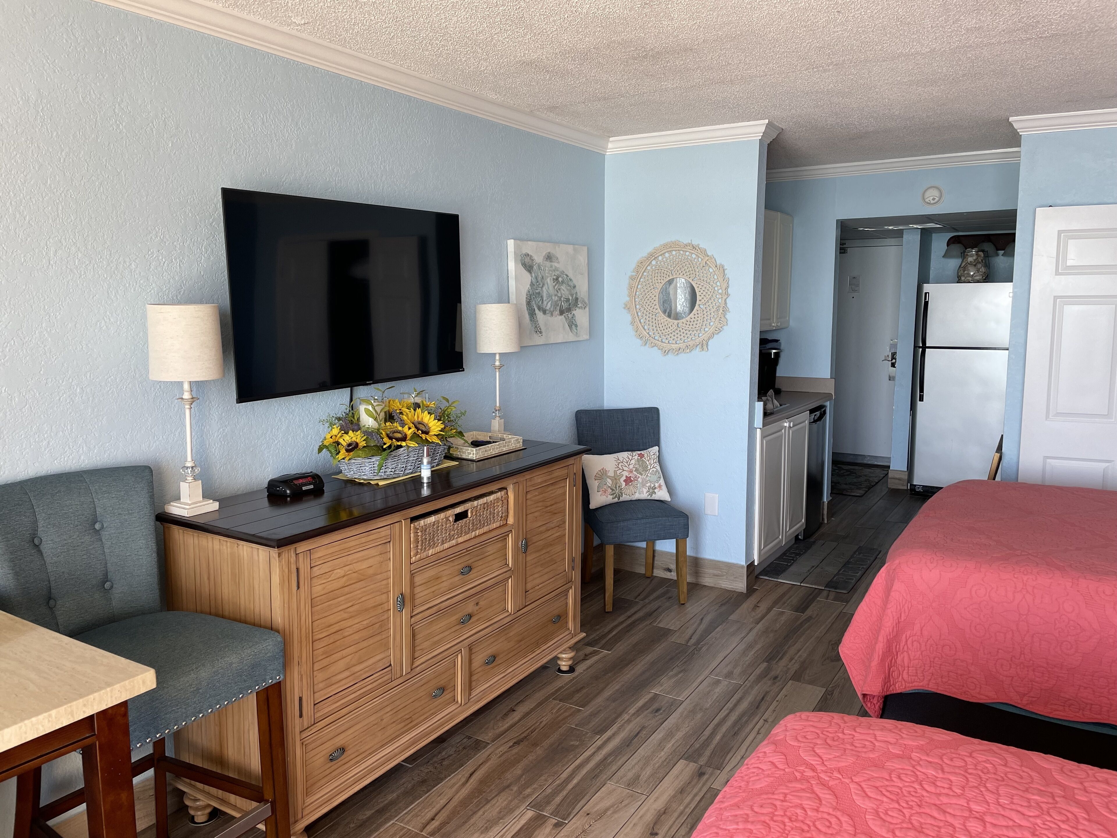 Sand Dunes Myrtle Beach Ocean Front Condo. Efficiency/Studio