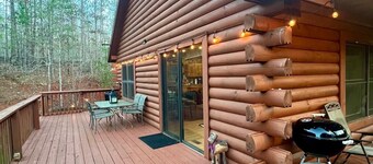 Log Cabin On 5 Private Acres, Gated Community With River Access