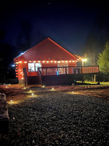 Log Cabin On 5 Private Acres, Gated Community With River Access