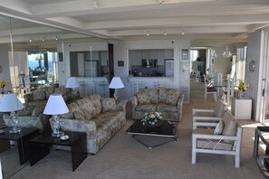 PENTHOUSE PREMIUM OCEAN FRONT 2B2B WHALER CONDO-180 DEGREE OCEAN VIEW ... - Penthouse Condo With 180 Degree View