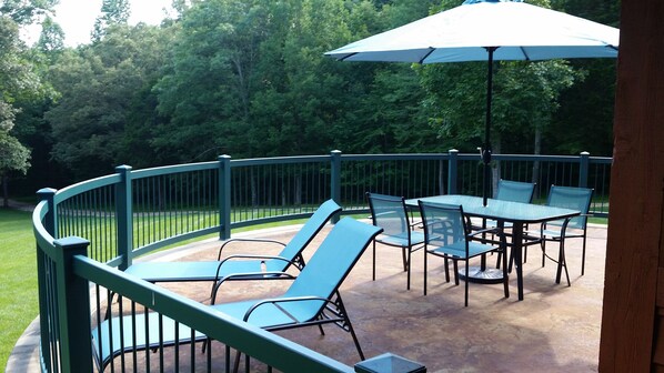 تناول الطعام بالخارج