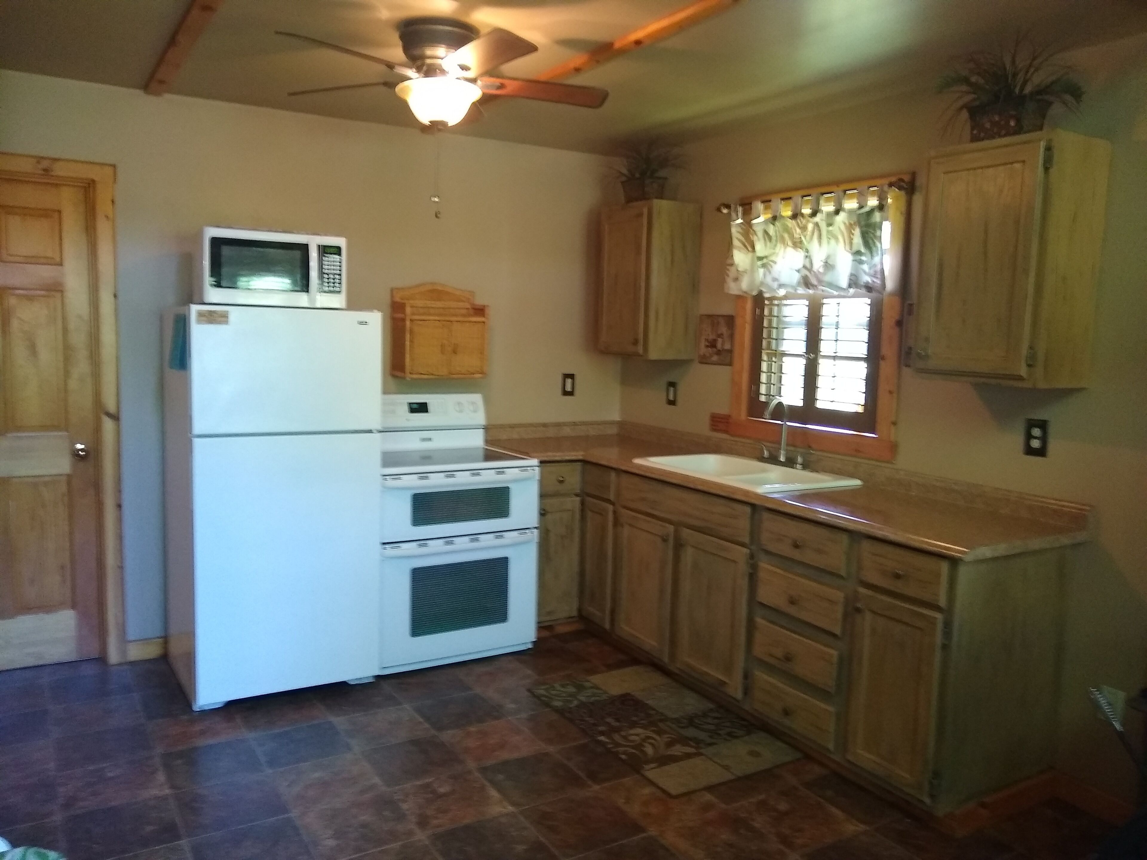 FABULOUS PRIVATE GETAWAY CHALET IN THE WOODS BEMUS POINT NY