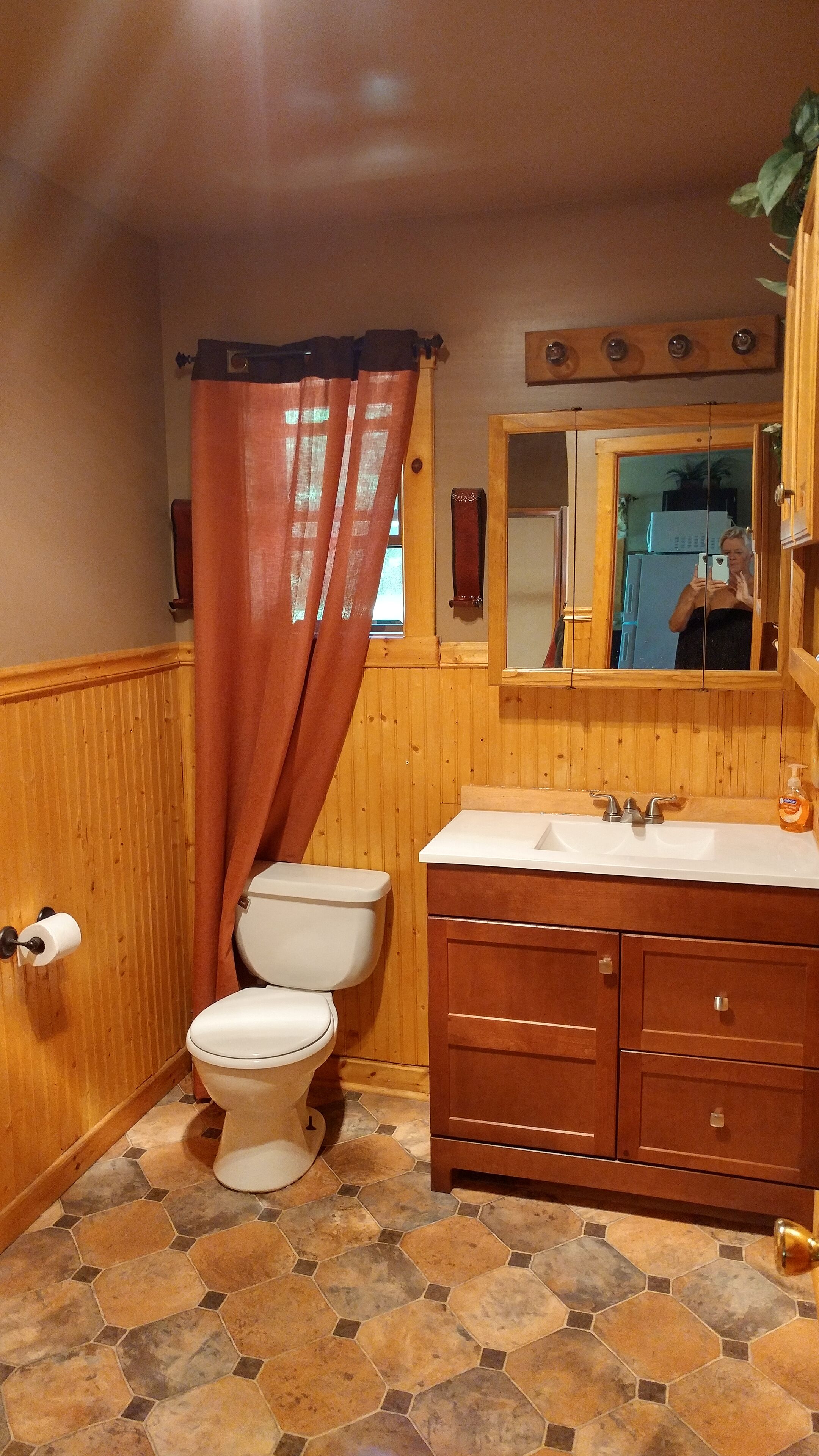 FABULOUS PRIVATE GETAWAY CHALET IN THE WOODS BEMUS POINT NY