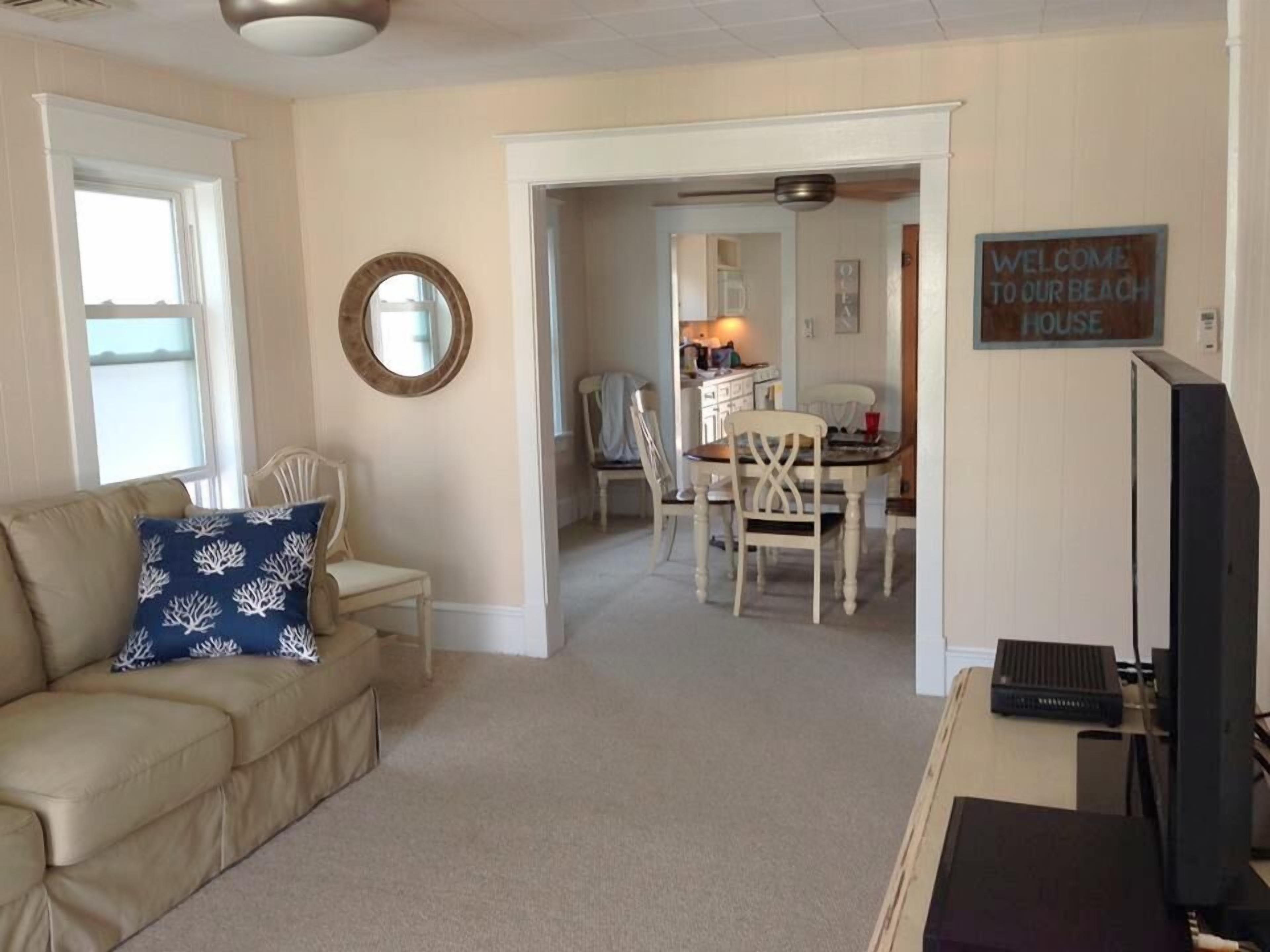 GORGEOUS 2 FLR, 4 BR/2 BA CONDO IN RELAXING GARDENS! WITH DECK & FENCED BACKYARD