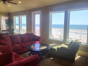 Smart TV, DVD player, stereo - Gulf Shores - Directly on the Beach - Luxurious House for Families and Friends (Gulf Shores)