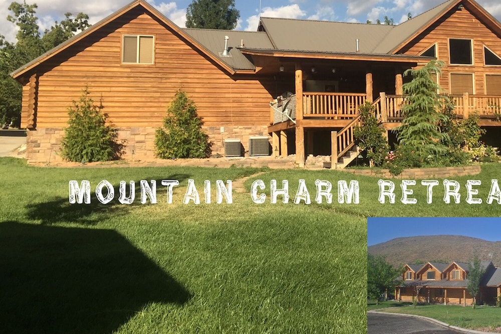 Luxury Log Home Retreat near Zion National Park