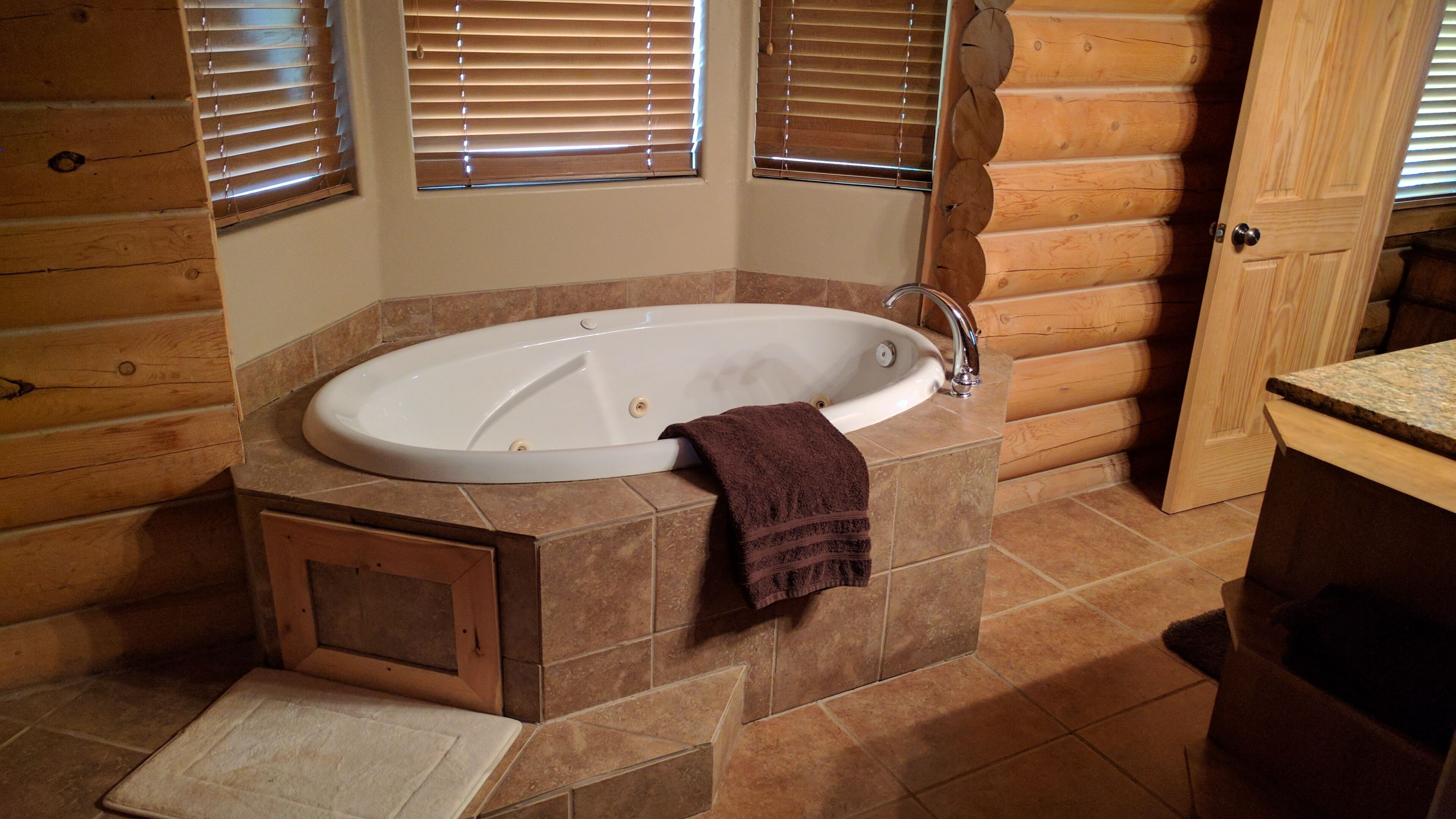 Luxury Log Home Retreat near Zion National Park