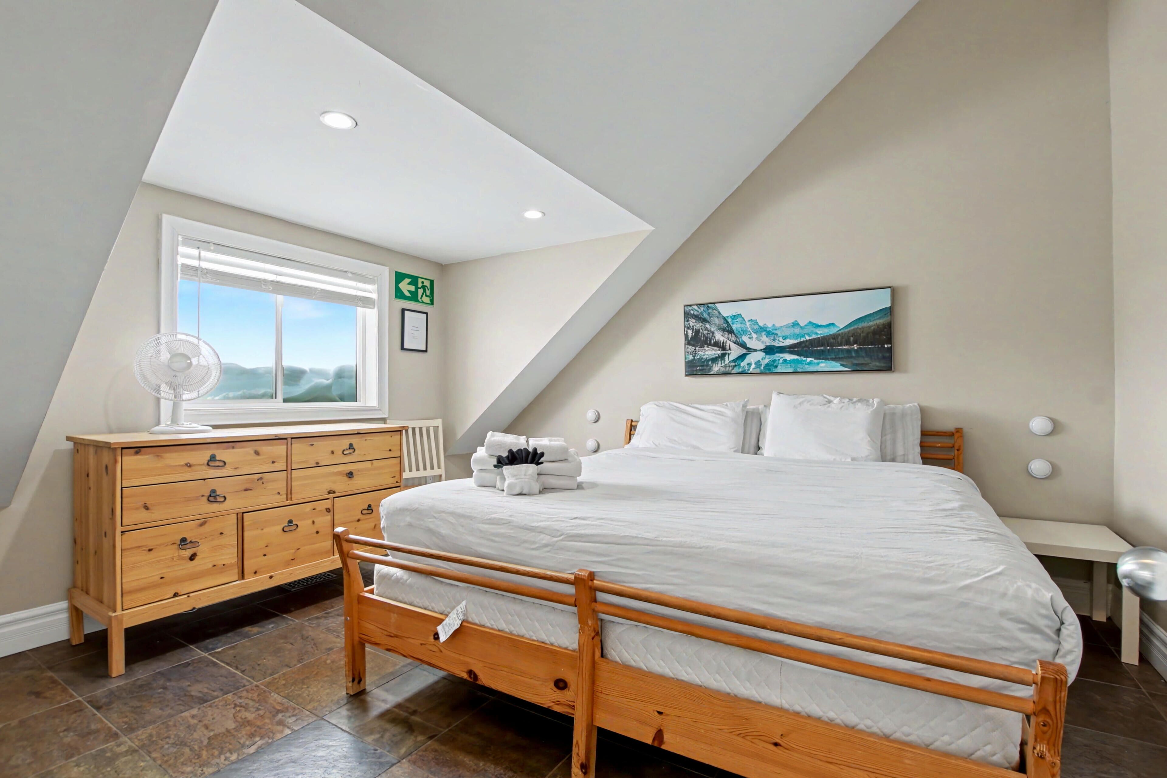 6 bedrooms, free WiFi, bed sheets