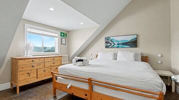 6 bedrooms, free WiFi, bed sheets