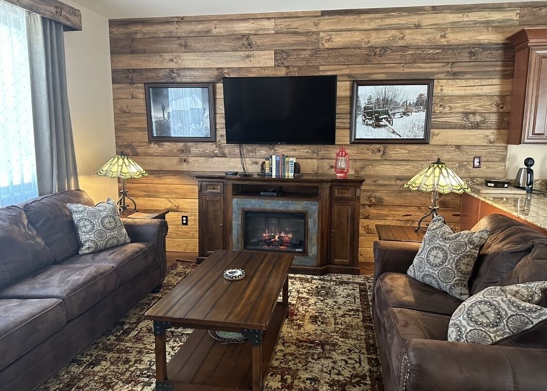 DIRECTLY on Cheyenne Creek * CENTRAL AIR *  Built in 2018 * 50 amp EV Charger