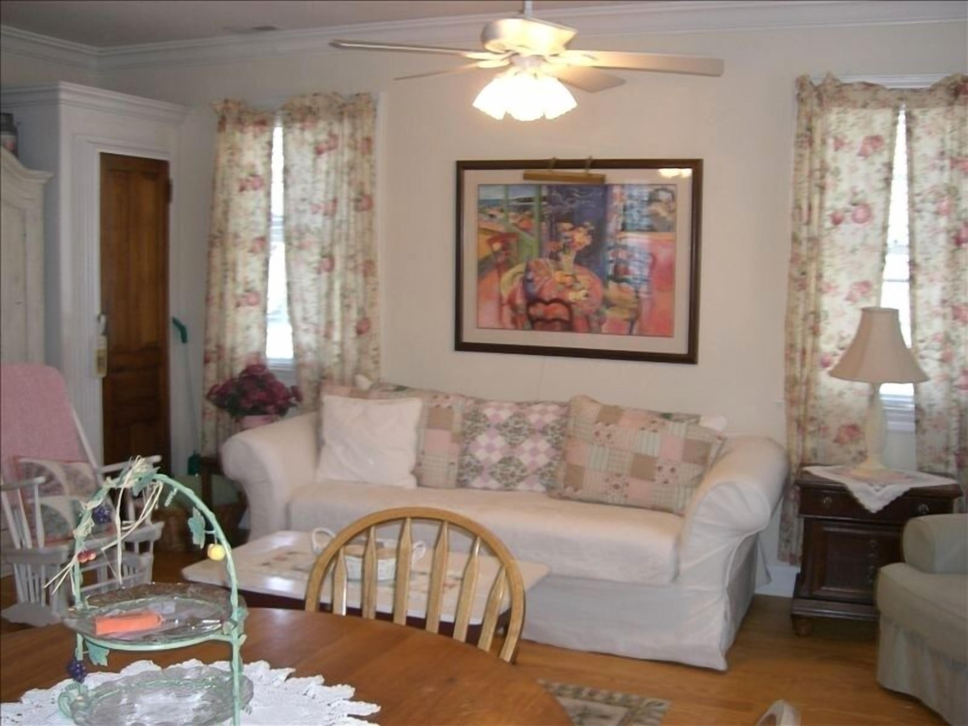 Charming, Clean Cottage: One Week Left for Summer 2023 - week of June 17th