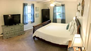 2 bedrooms, desk, iron/ironing board, free WiFi