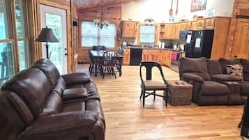 Smart TV, fireplace, DVD player, books