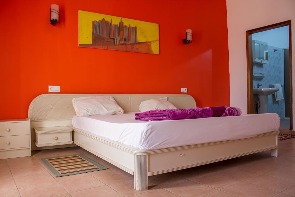 9 habitaciones, decoración personalizada y muebles diferentes