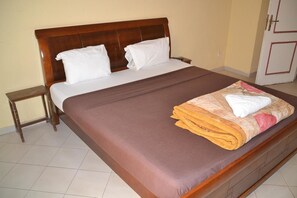 9 bedrooms, individually decorated, individually furnished, free WiFi - Residence Gogo Sara (Dakar)