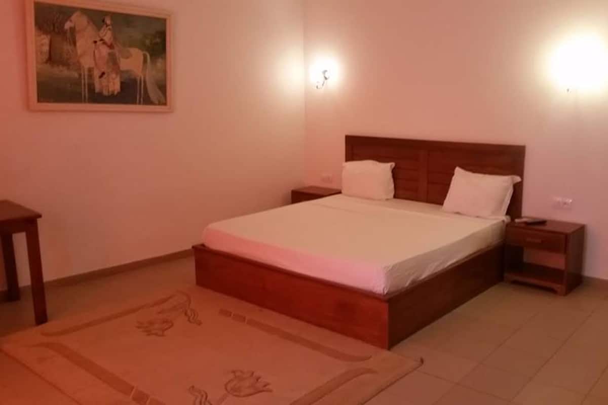 9 bedrooms, WiFi (free), individually decorated, individually furnished