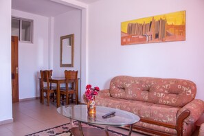 Apartment, 2 Bedrooms | Living area | Flat-screen TV - Residence Gogo Sara (Dakar)