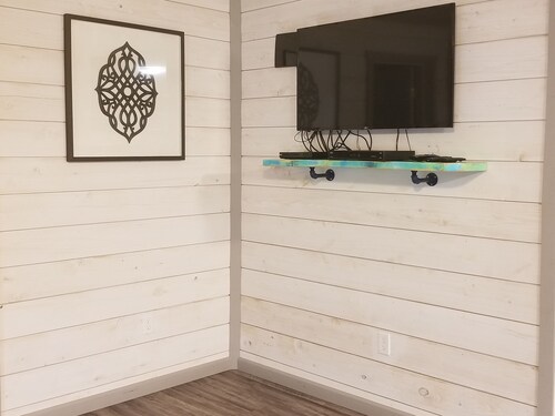 Beach themed cottage near Elk Creek 