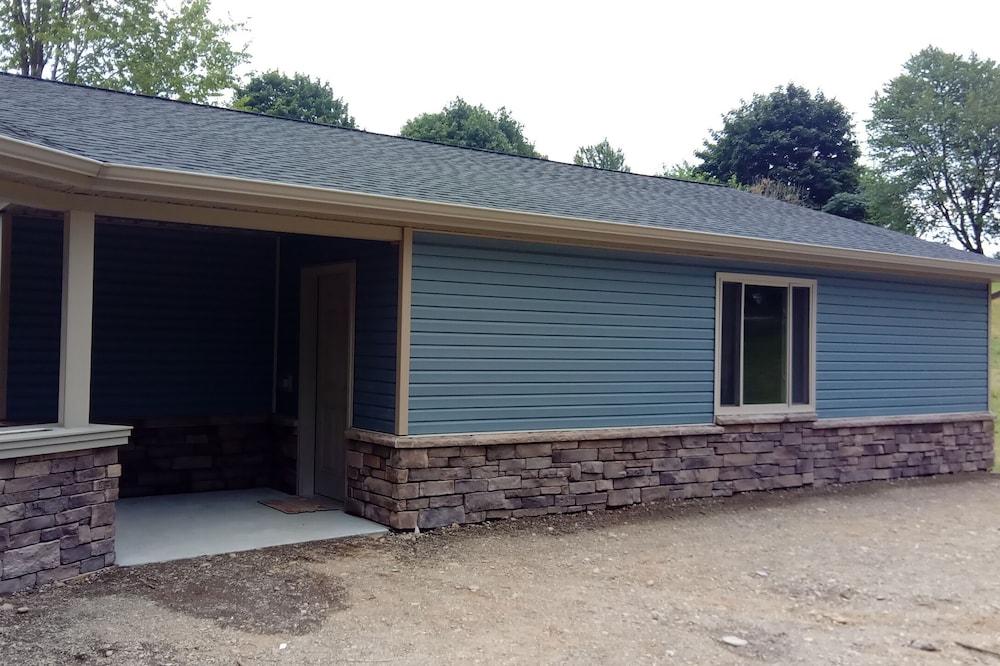 Beach themed cottage near Elk Creek