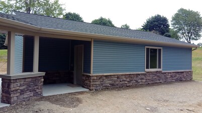 Beach themed cottage near Elk Creek 