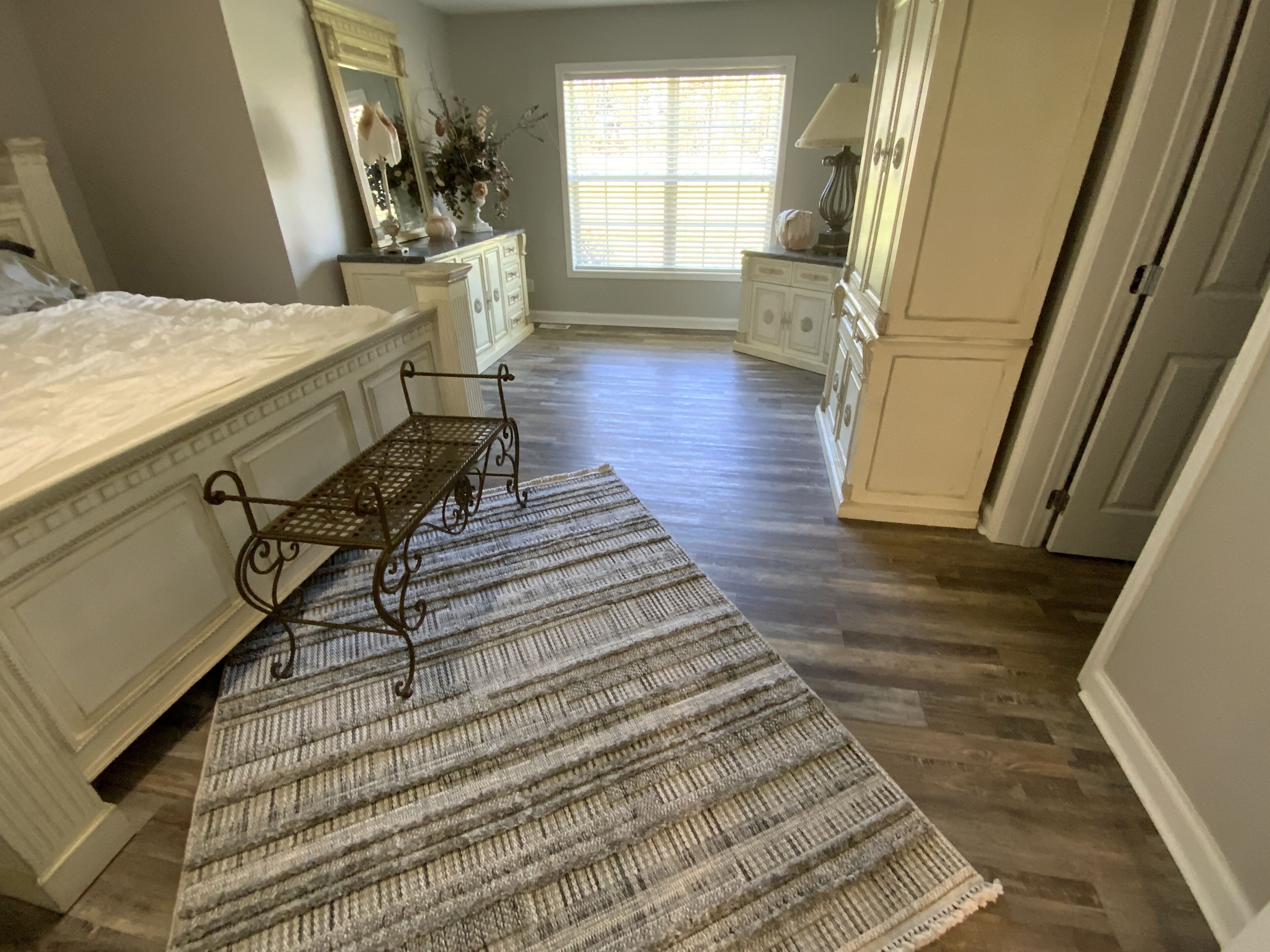 4 chambres, fer et planche à repasser, Wi-Fi, draps fournis