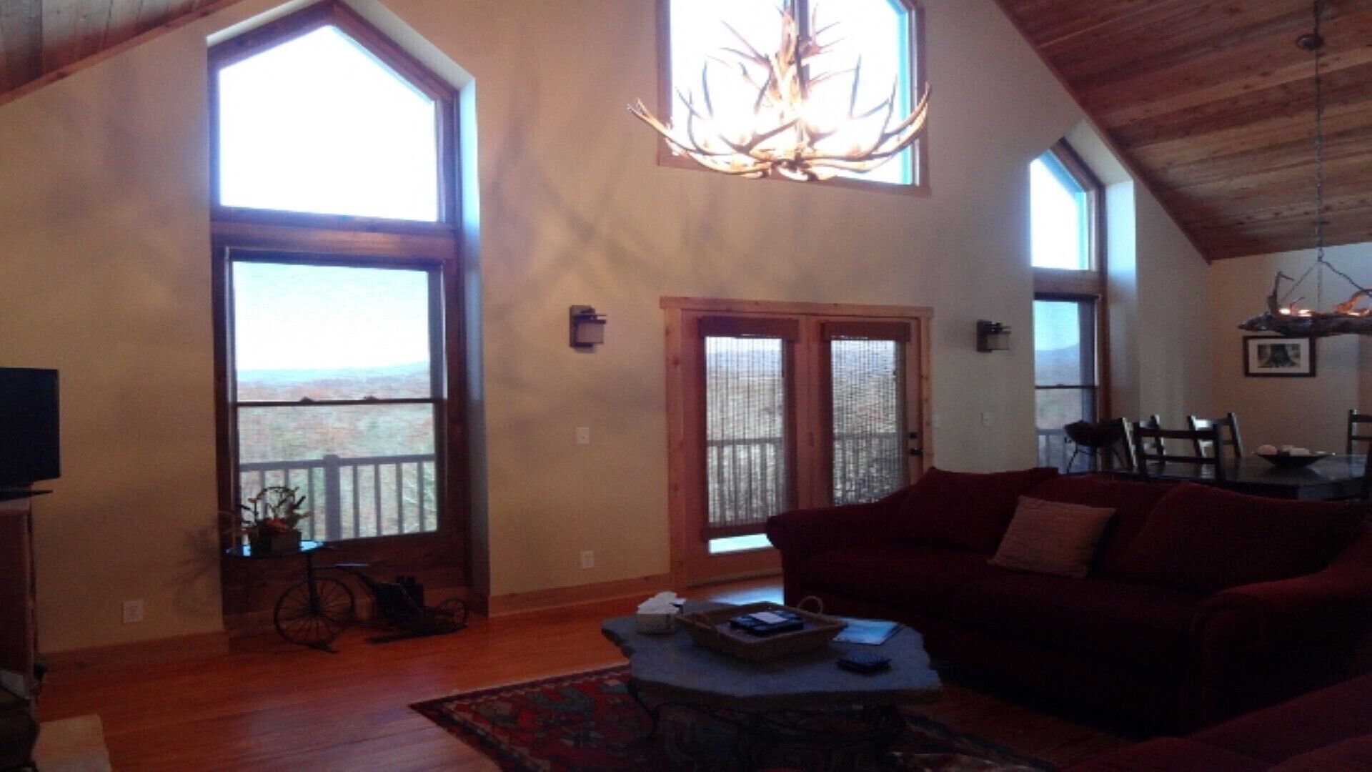 40+ Mile Mountain Sunset View near Murphy RiverWalk, Casino, Folk School, Pet OK