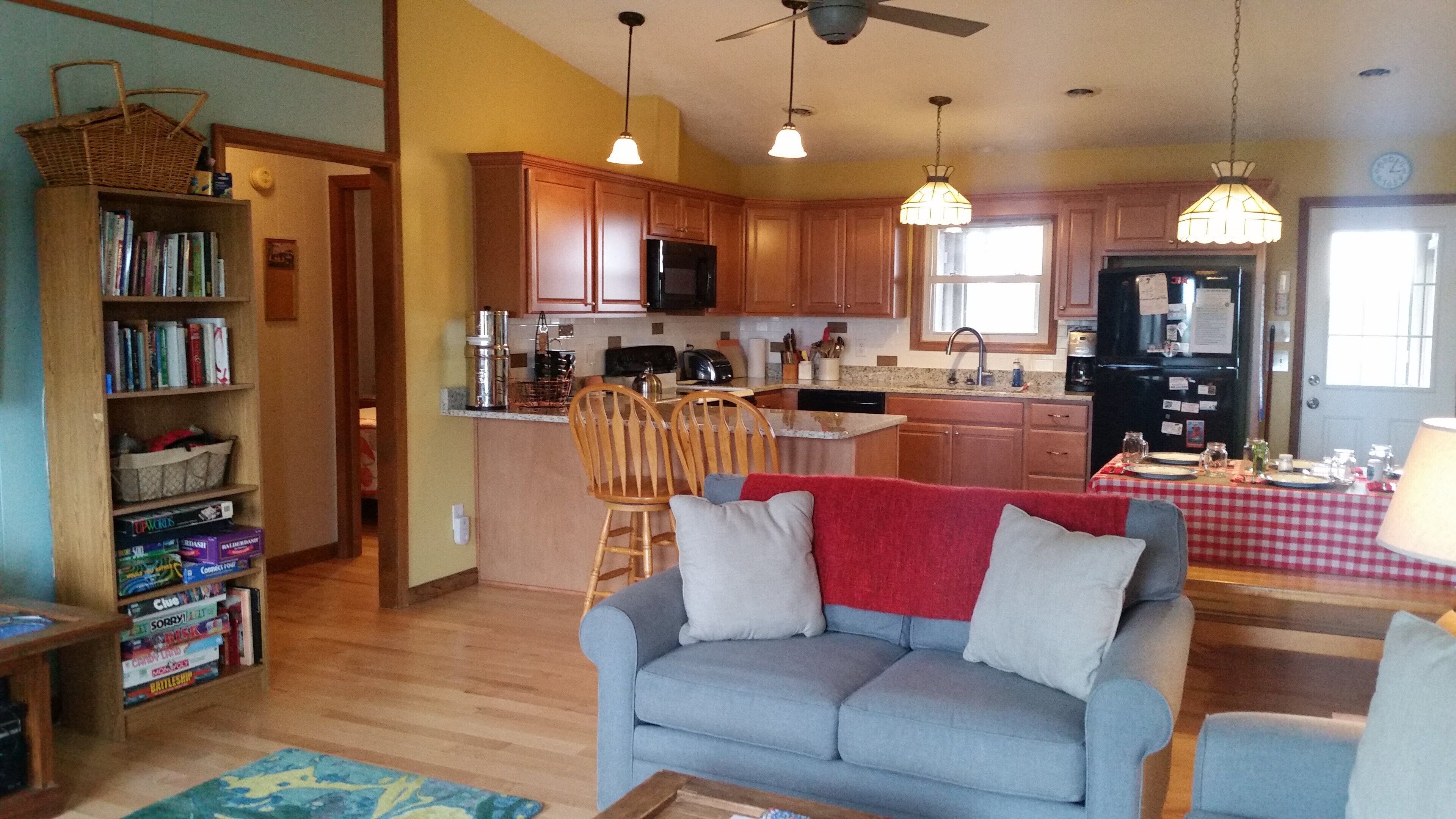 Quick beach access, dog friendly with $50 fee, linens provided, late check out